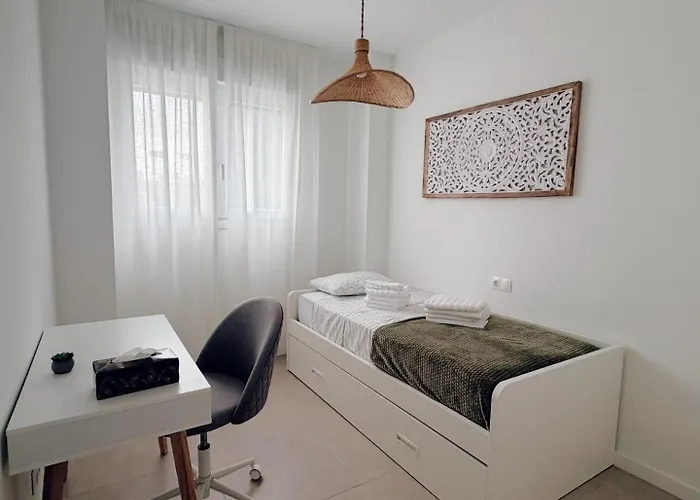 Elegant With Pool And Parking By Bebalmy *