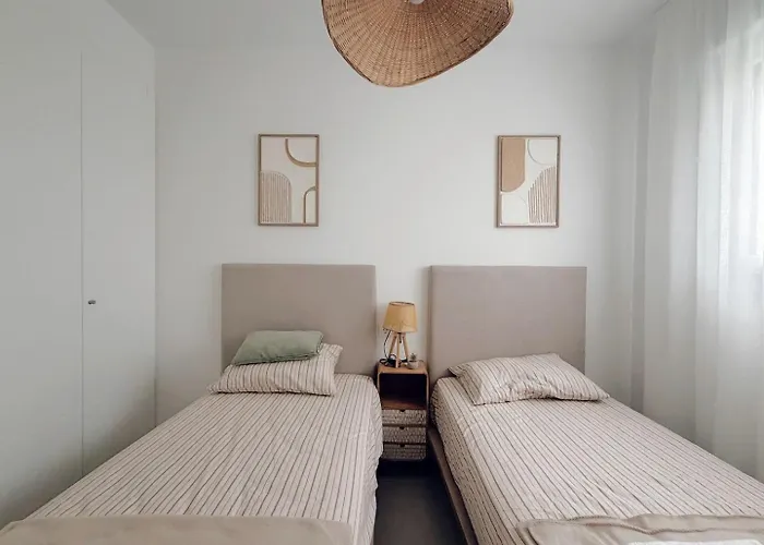 Elegant With Pool And Parking By Bebalmy * Эстепона