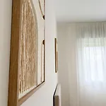 Apartment Elegant With Pool And Parking By Bebalmy *