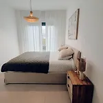 Διαμέρισμα Elegant With Pool And Parking By Bebalmy