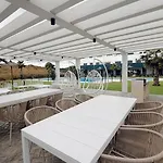 Elegant With Pool And Parking By Bebalmy Διαμέρισμα *
