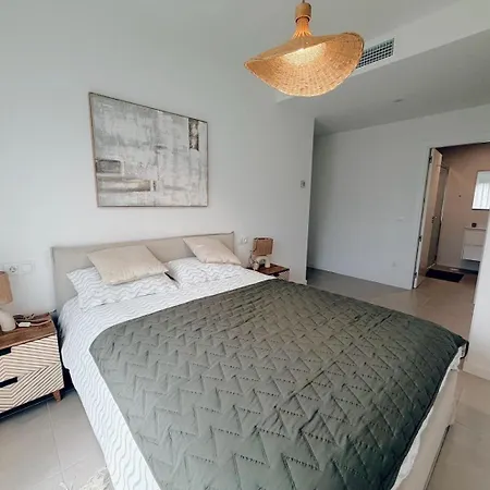Elegant With Pool And Parking By Bebalmy