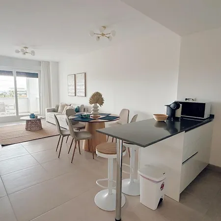 Elegant With Pool And Parking By Bebalmy Apartament Estepona
