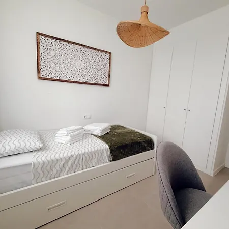 Elegant With Pool And Parking By Bebalmy