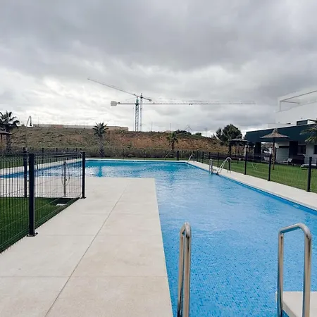 Elegant With Pool And Parking By Bebalmy *