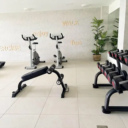 Elegant With Pool And Parking By Bebalmy Διαμέρισμα