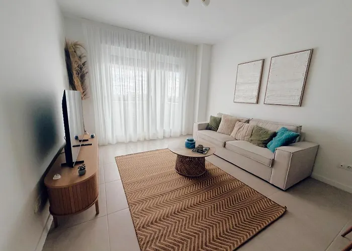 Elegant With Pool And Parking By Bebalmy Διαμέρισμα *